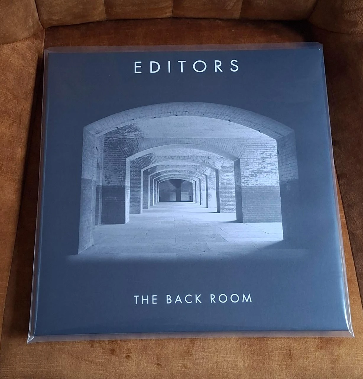 LP Editors – The Back Room – photo 4